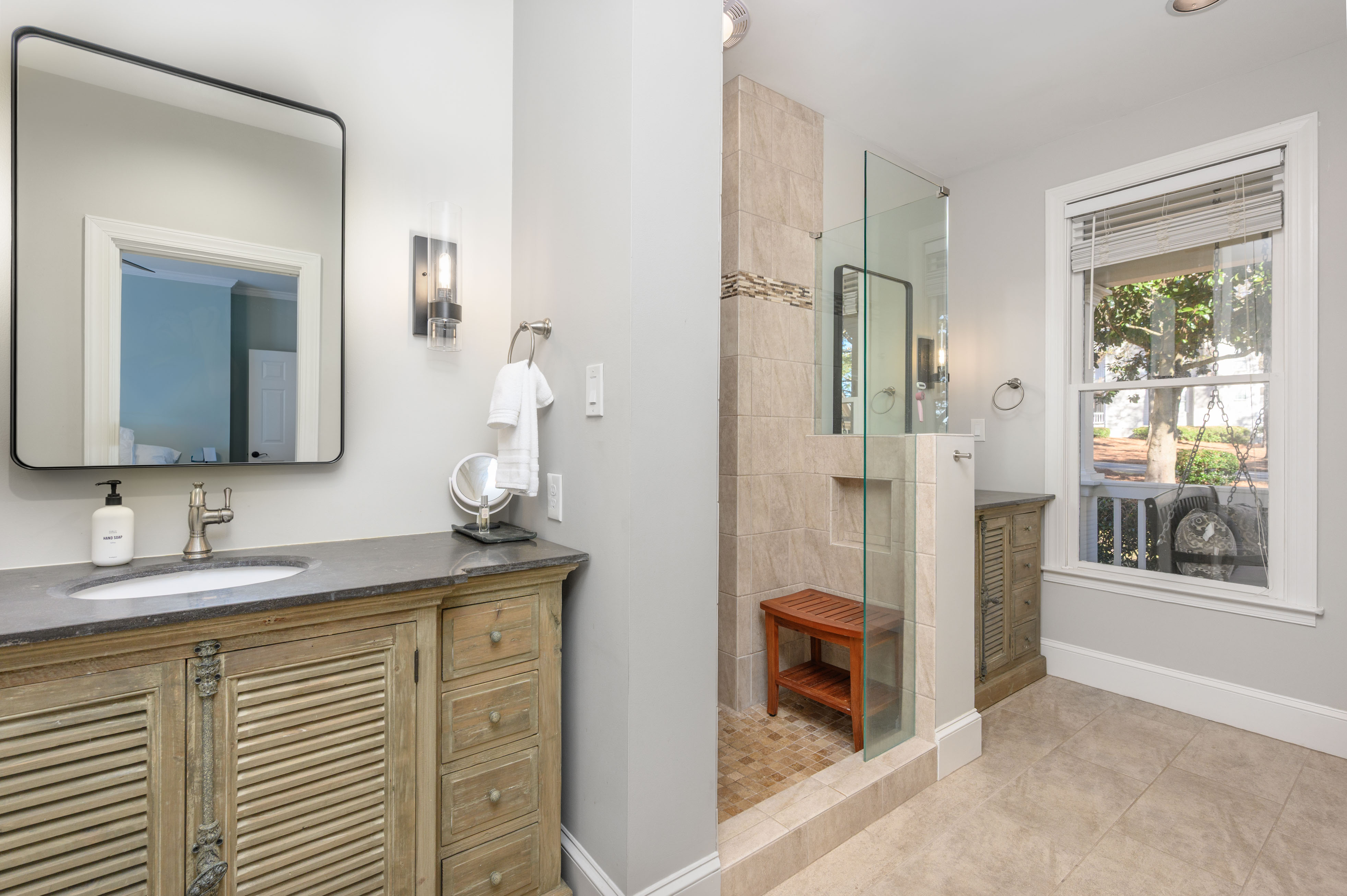 104 Seven Oaks Court image 18